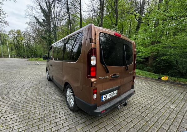 Renault Trafic cena 55900 przebieg: 303600, rok produkcji 2014 z Biała małe 29